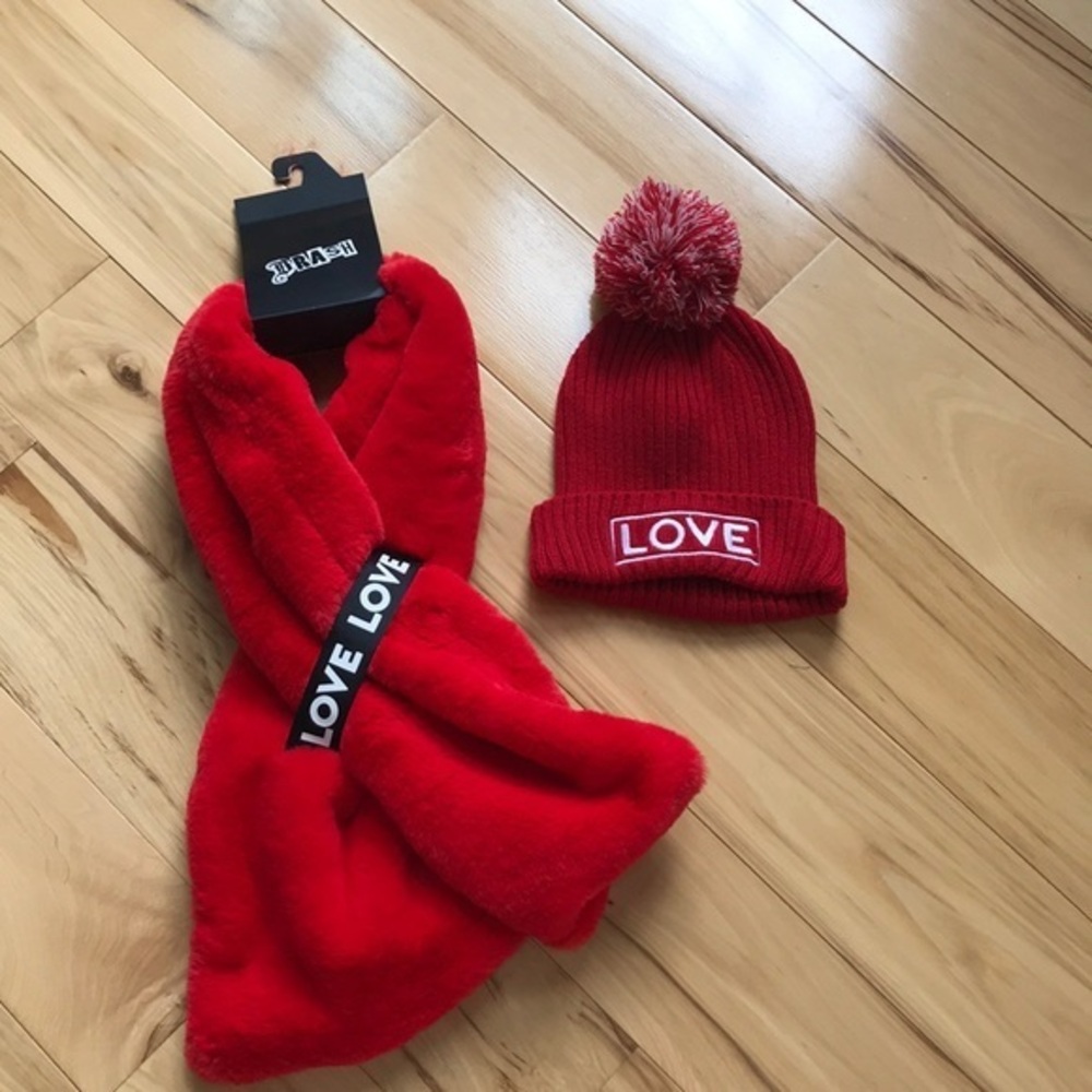 Brash hat and scarf combo.  NWT